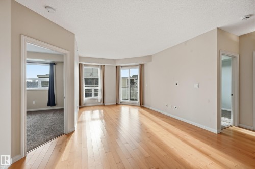 304 9819 104 Street, Edmonton, AB - Indoor Photo Showing Other Room