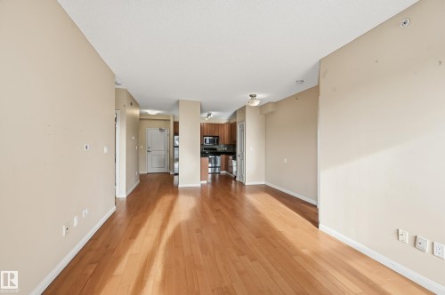304 9819 104 Street, Edmonton, AB - Indoor Photo Showing Other Room