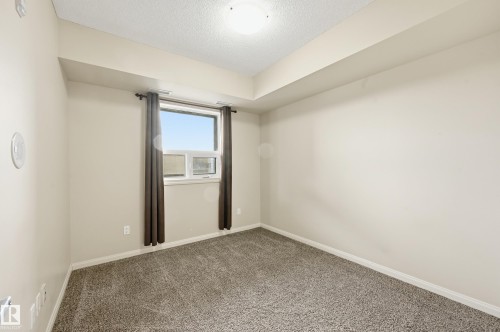 304 9819 104 Street, Edmonton, AB - Indoor Photo Showing Other Room