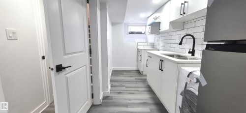 11426 84 Street, Edmonton, AB - Indoor