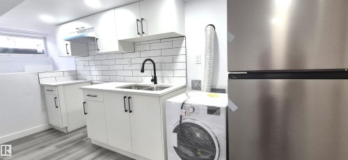11426 84 Street, Edmonton, AB - Indoor Photo Showing Laundry Room