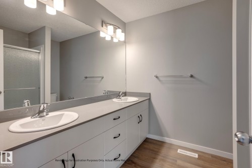 6226 175A Avenue, Edmonton, AB - Indoor Photo Showing Bathroom