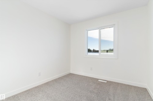 436 176 Avenue, Edmonton, AB - Indoor Photo Showing Other Room