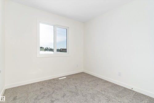 436 176 Avenue, Edmonton, AB - Indoor Photo Showing Other Room