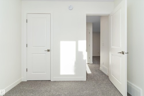 436 176 Avenue, Edmonton, AB - Indoor Photo Showing Other Room