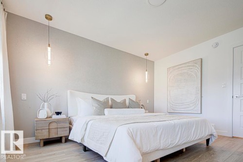 20707 43 Avenue, Edmonton, AB - Indoor Photo Showing Bedroom