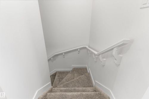 20707 43 Avenue, Edmonton, AB - Indoor With Storage