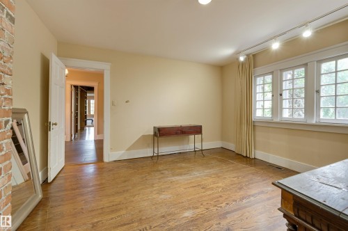 10226 Connaught Drive, Edmonton, AB - Indoor Photo Showing Other Room