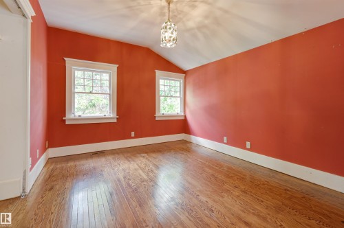 10226 Connaught Drive, Edmonton, AB - Indoor Photo Showing Other Room