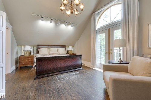 10226 Connaught Drive, Edmonton, AB - Indoor Photo Showing Bedroom