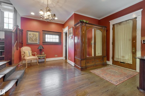 10226 Connaught Drive, Edmonton, AB - Indoor Photo Showing Other Room