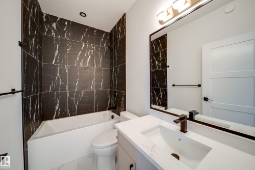 22 Blackbird Bend, Fort Saskatchewan, AB - Indoor Photo Showing Bathroom