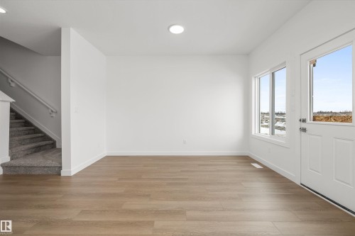 620 176 Avenue, Edmonton, AB - Indoor Photo Showing Other Room