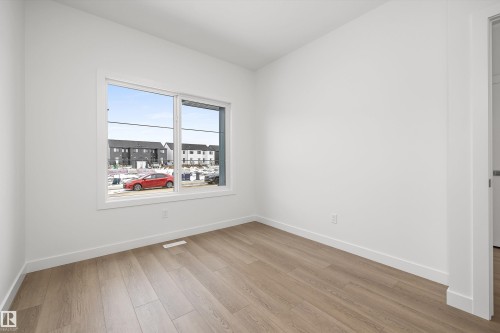 620 176 Avenue, Edmonton, AB - Indoor Photo Showing Other Room