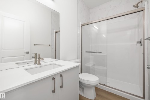 620 176 Avenue, Edmonton, AB - Indoor Photo Showing Bathroom