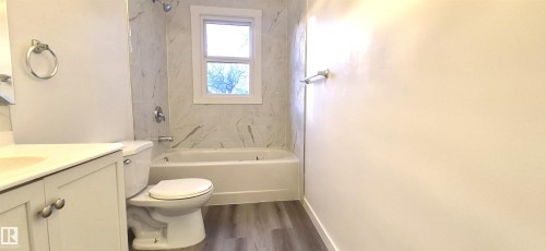 12916 123A Street, Edmonton, AB - Indoor Photo Showing Bathroom