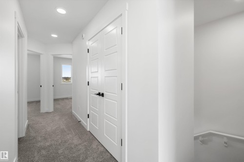 622 176 Avenue, Edmonton, AB - Indoor Photo Showing Other Room