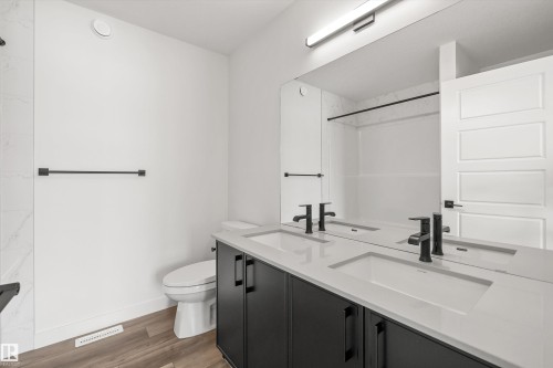 622 176 Avenue, Edmonton, AB - Indoor Photo Showing Bathroom