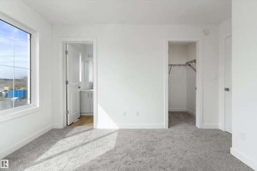 1048 14 Avenue, Edmonton, AB - Indoor Photo Showing Other Room