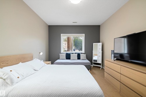 126 4312 139 Avenue, Edmonton, AB - Indoor Photo Showing Bedroom