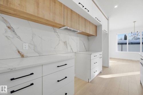 7953 79 Avenue, Edmonton, AB - Indoor Photo Showing Other Room