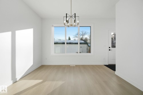 7953 79 Avenue, Edmonton, AB - Indoor Photo Showing Other Room