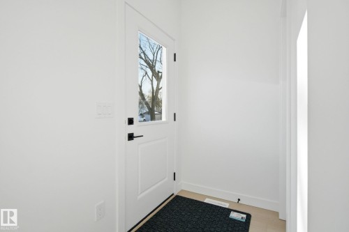 7953 79 Avenue, Edmonton, AB - Indoor Photo Showing Other Room