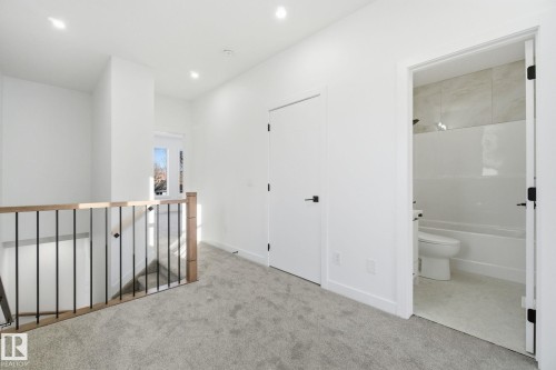 7953 79 Avenue, Edmonton, AB - Indoor Photo Showing Other Room