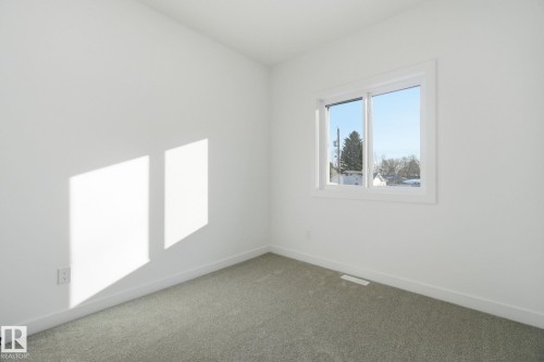 7953 79 Avenue, Edmonton, AB - Indoor Photo Showing Other Room