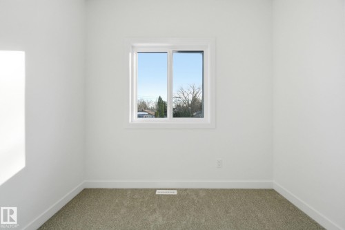 7953 79 Avenue, Edmonton, AB - Indoor Photo Showing Other Room