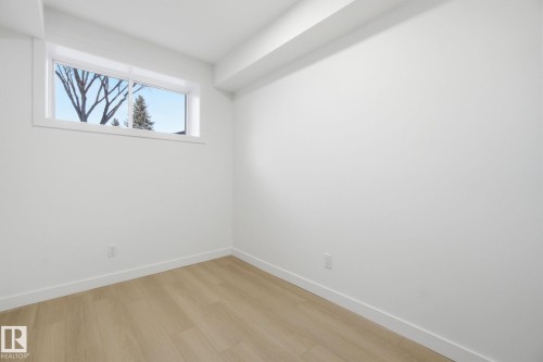 7953 79 Avenue, Edmonton, AB - Indoor Photo Showing Other Room
