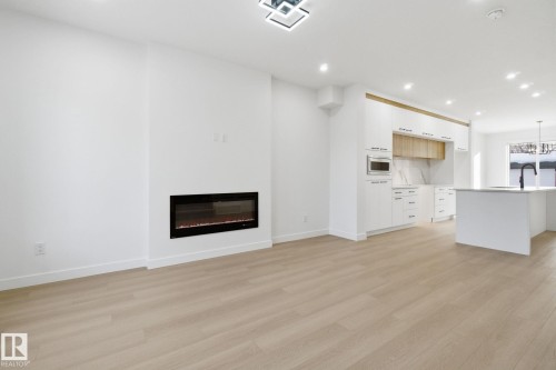 7953 79 Avenue, Edmonton, AB - Indoor With Fireplace