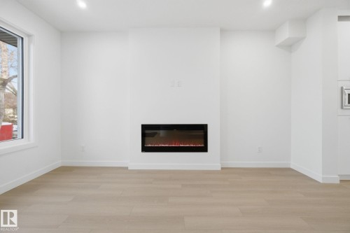 7953 79 Avenue, Edmonton, AB - Indoor With Fireplace