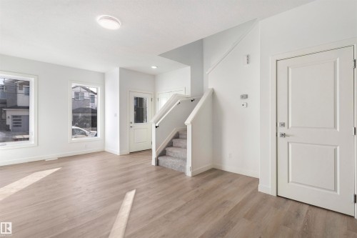 263 Munn Way, Leduc, AB - Indoor Photo Showing Kitchen With Double Sink