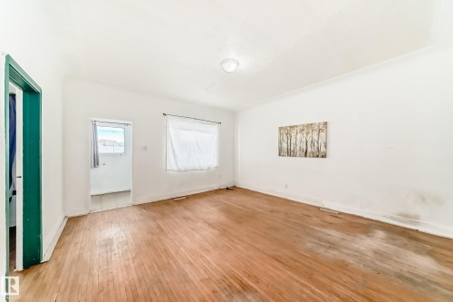 10564 92 Street, Edmonton, AB - Indoor Photo Showing Other Room