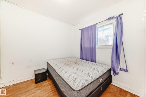 10564 92 Street, Edmonton, AB - Indoor Photo Showing Bedroom