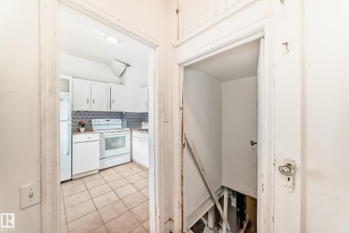 10564 92 Street, Edmonton, AB - Indoor Photo Showing Kitchen