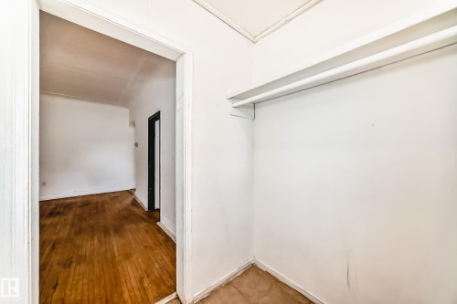 10564 92 Street, Edmonton, AB - Indoor Photo Showing Other Room