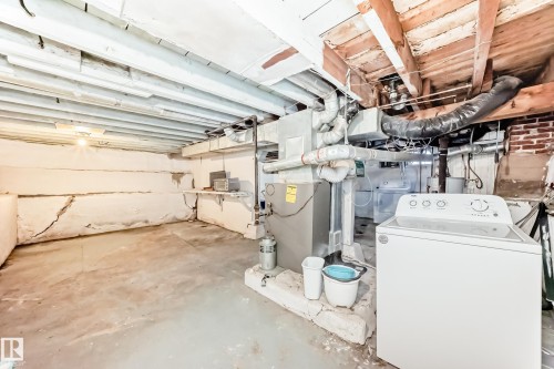 10564 92 Street, Edmonton, AB - Indoor