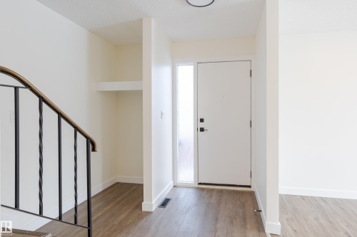 10139 80 Street, Edmonton, AB - Indoor Photo Showing Other Room