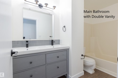 10139 80 Street, Edmonton, AB - Indoor Photo Showing Bathroom