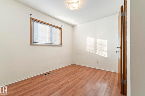12023 137 Avenue, Edmonton, AB - Indoor Photo Showing Other Room