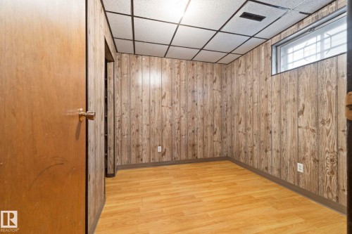 12023 137 Avenue, Edmonton, AB - Indoor Photo Showing Other Room