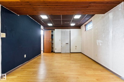 12023 137 Avenue, Edmonton, AB - Indoor