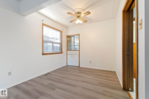 12023 137 Avenue, Edmonton, AB - Indoor Photo Showing Other Room