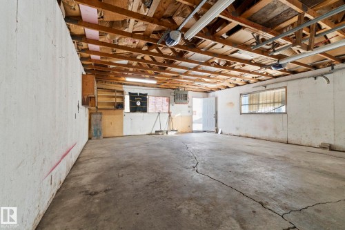 12023 137 Avenue, Edmonton, AB - Indoor