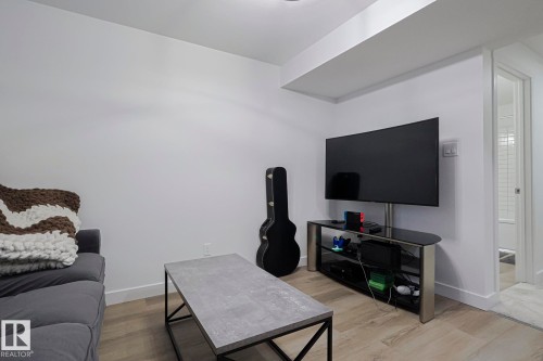 6343 King Wynd, Edmonton, AB - Indoor