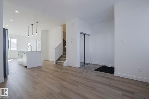 6343 King Wynd, Edmonton, AB - Indoor Photo Showing Other Room