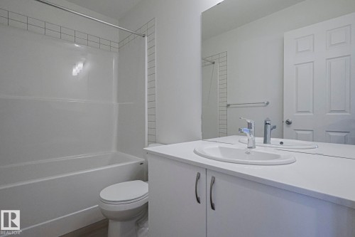 6343 King Wynd, Edmonton, AB - Indoor Photo Showing Bathroom
