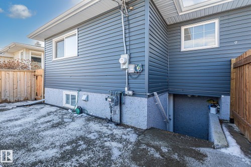 11420 112 Avenue, Edmonton, AB - Outdoor